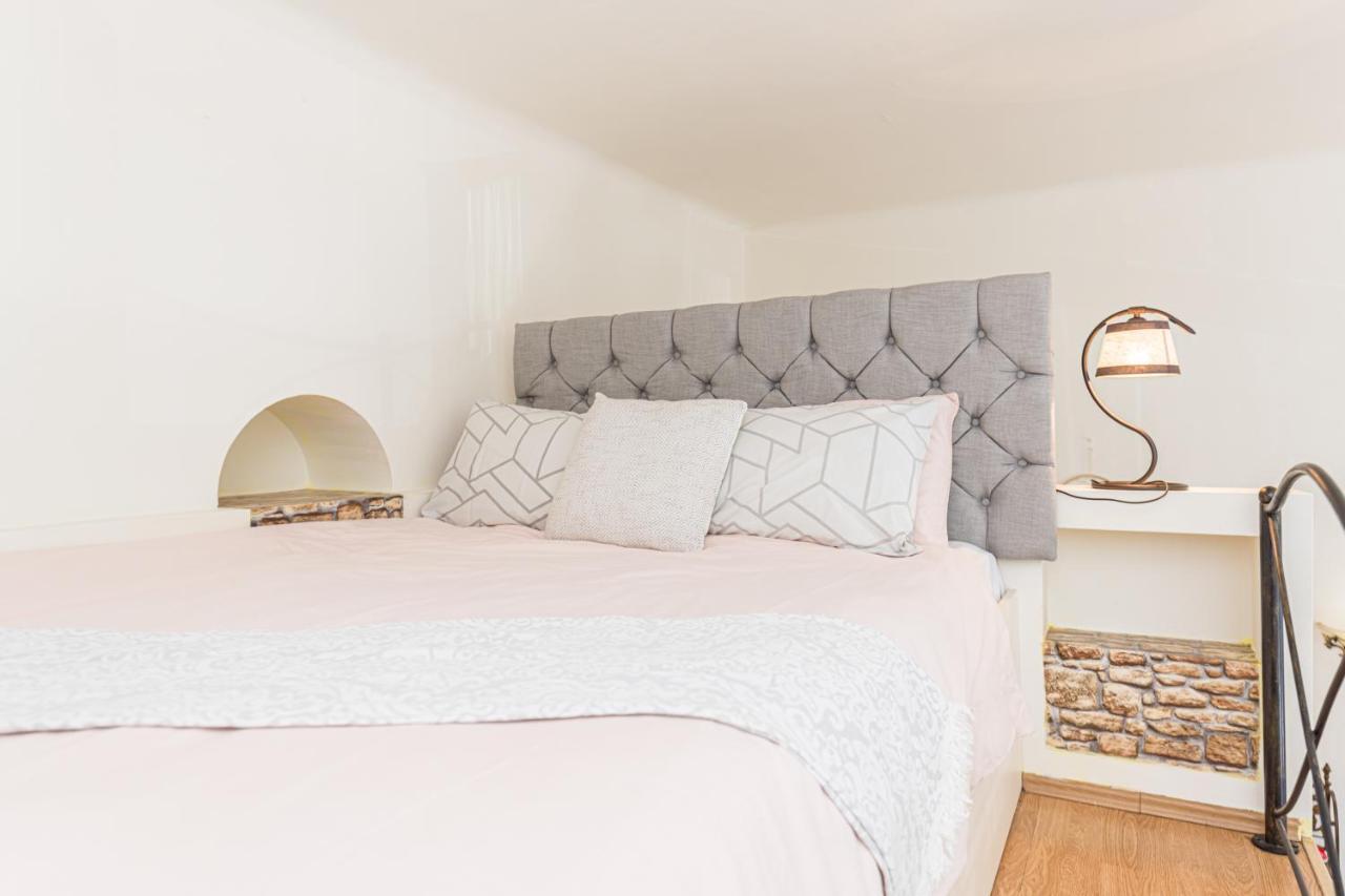 Hera Apartment - Old Town Брашов Экстерьер фото